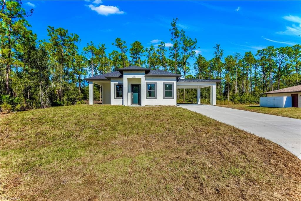 1603 E 14th ST LEHIGH ACRES, FL 33972