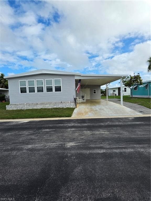 5 Hay ST ALVA, FL 33920