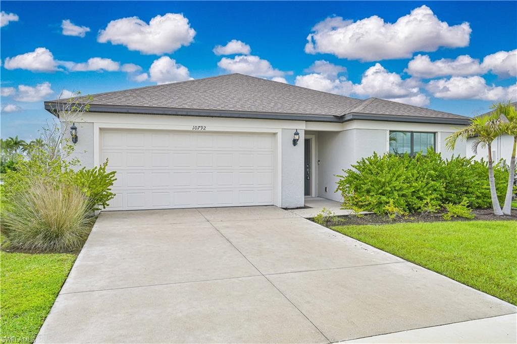10792 Firebush CIR NORTH FORT MYERS, FL 33917