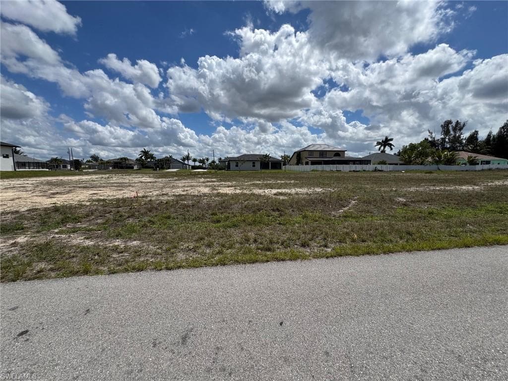 2717 NW 46th AVE CAPE CORAL, FL 33993