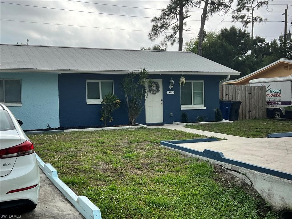 19113/115 Holly RD FORT MYERS, FL 33967