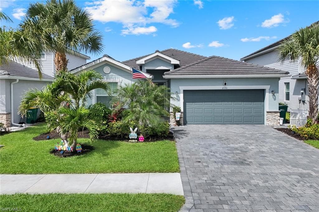 2193 Clementine ST NAPLES, FL 34120