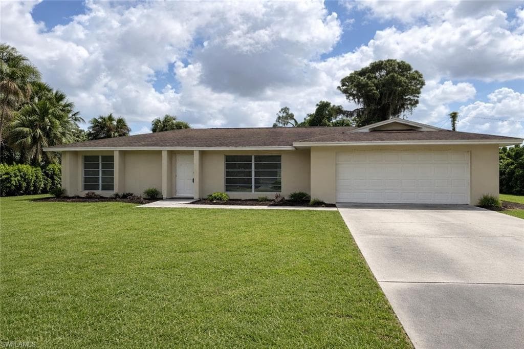 304 Cleveland AVE LEHIGH ACRES, FL 33936