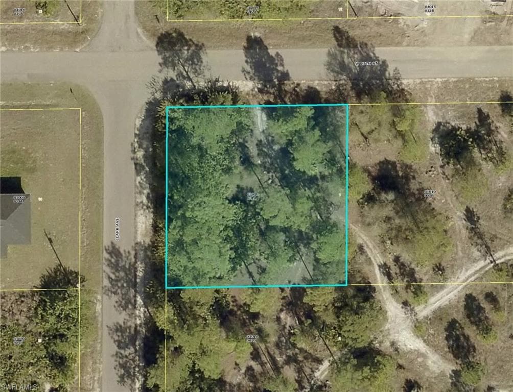 1307 W 13th ST LEHIGH ACRES, FL 33972