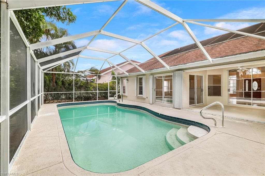 2053 Crown Pointe BLVD NAPLES, FL 34112