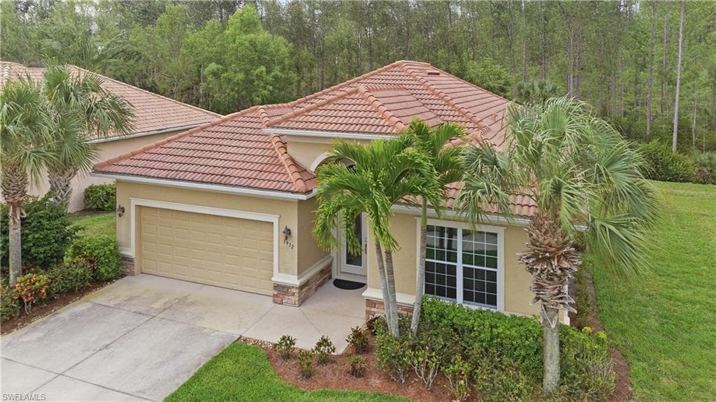 7932 Princeton DR NAPLES, FL 34104