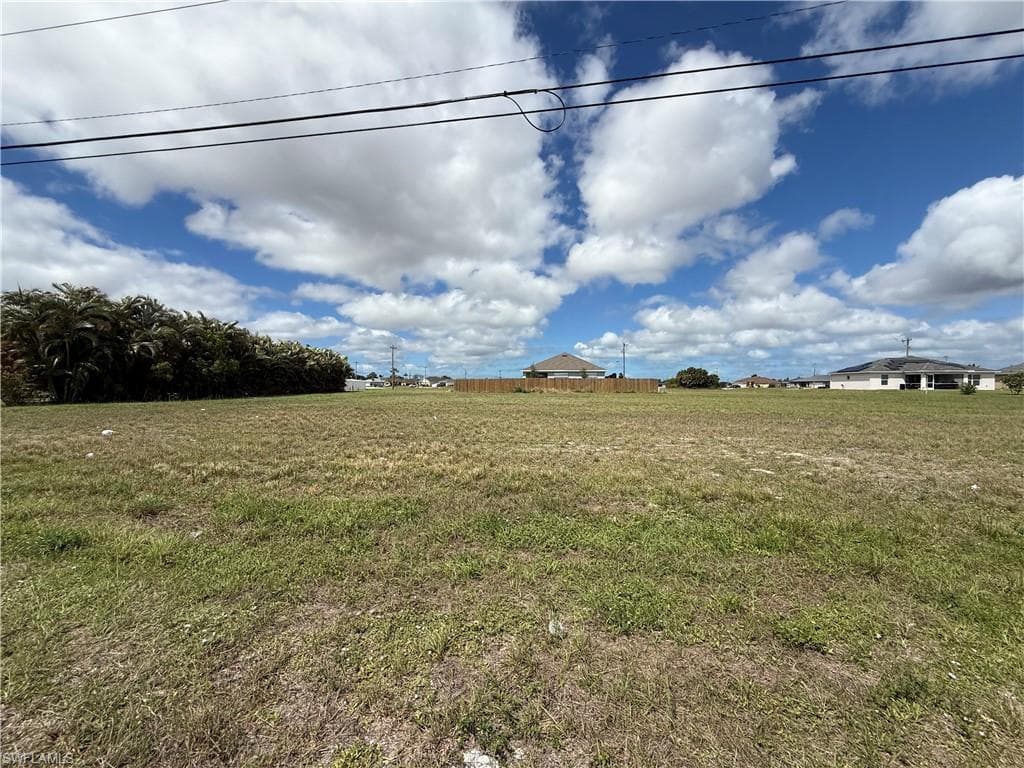 2708 Santa Barbara BLVD N CAPE CORAL, FL 33993