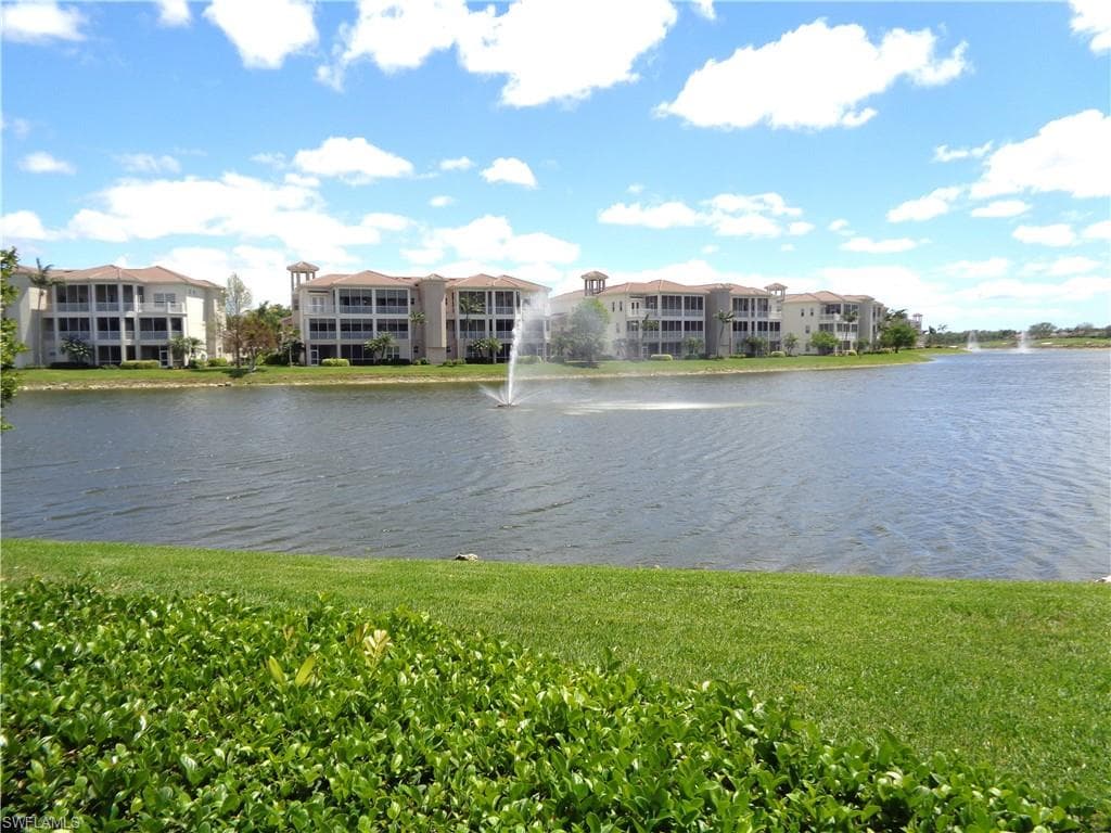 734 Regency Reserve CIR 2701 NAPLES, FL 34119