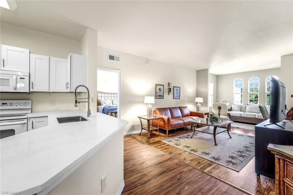 15630 Ocean Walk CIR 210 FORT MYERS, FL 33908