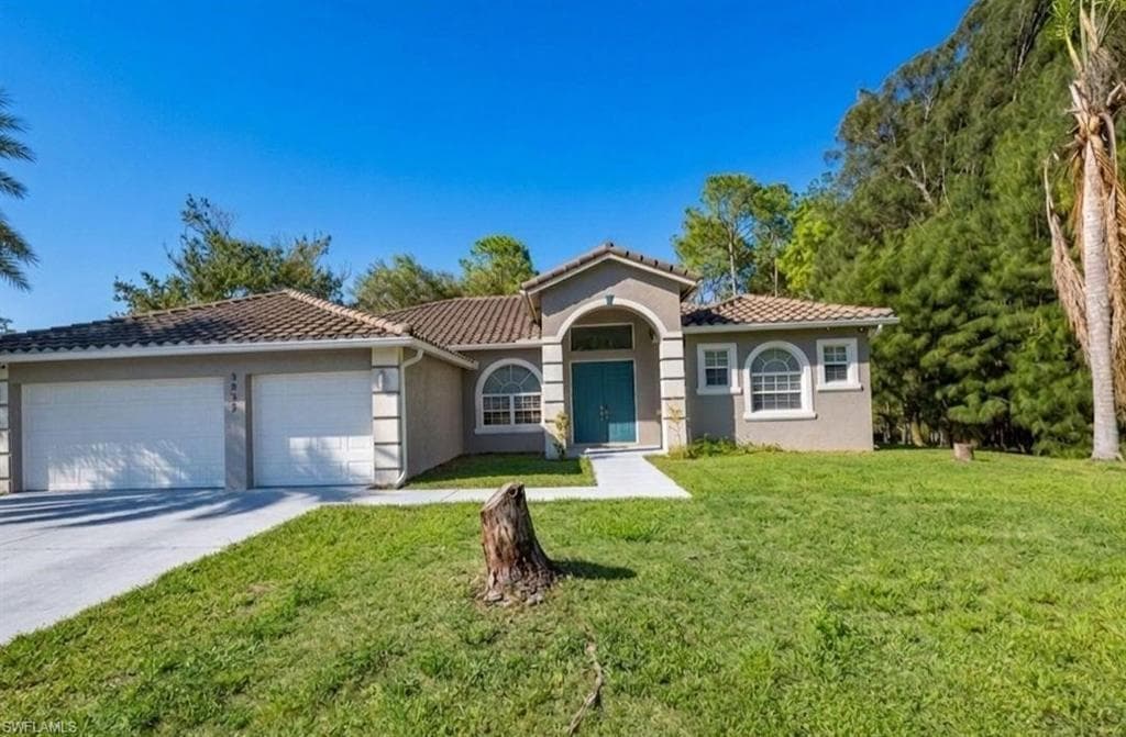 3935 10th AVE NE NAPLES, FL 34120