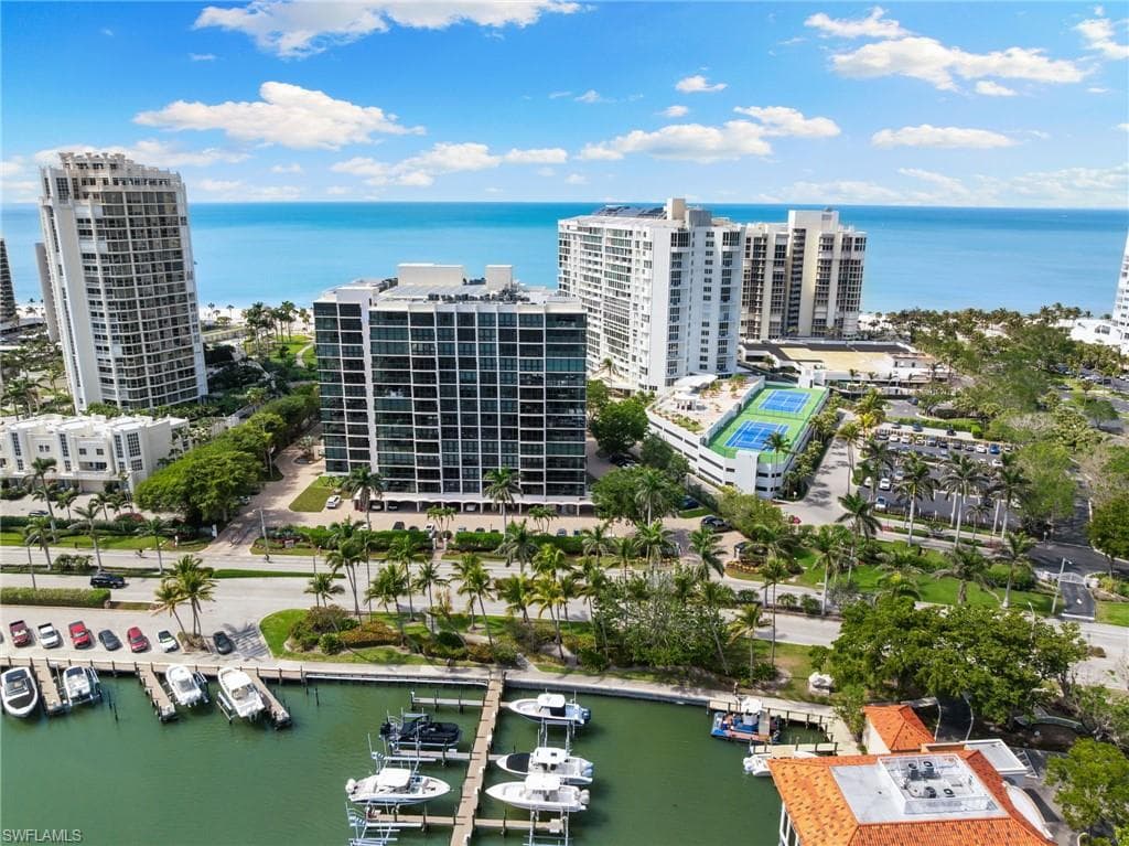 4031 Gulf Shore BLVD N 7D NAPLES, FL 34103
