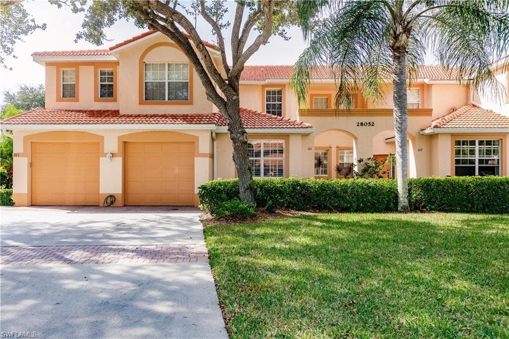 28052 Palmas Grandes LN 101 BONITA SPRINGS, FL 34135