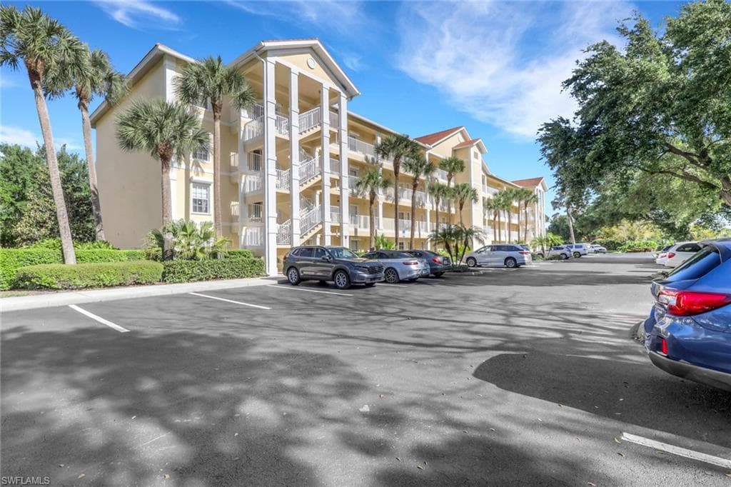9175 Celeste DR 303 NAPLES, FL 34113