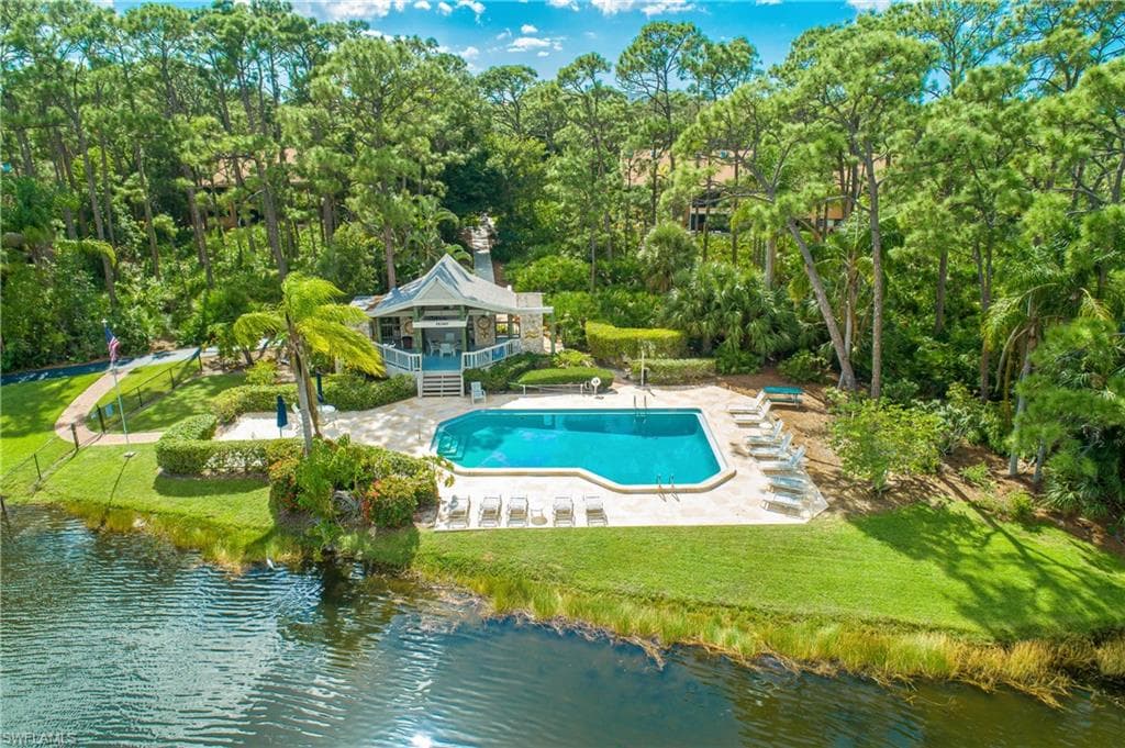 15475 Cedarwood LN 203 NAPLES, FL 34110