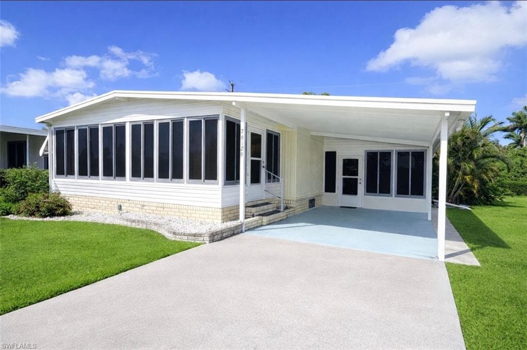 26129 Countess LN BONITA SPRINGS, FL 34135