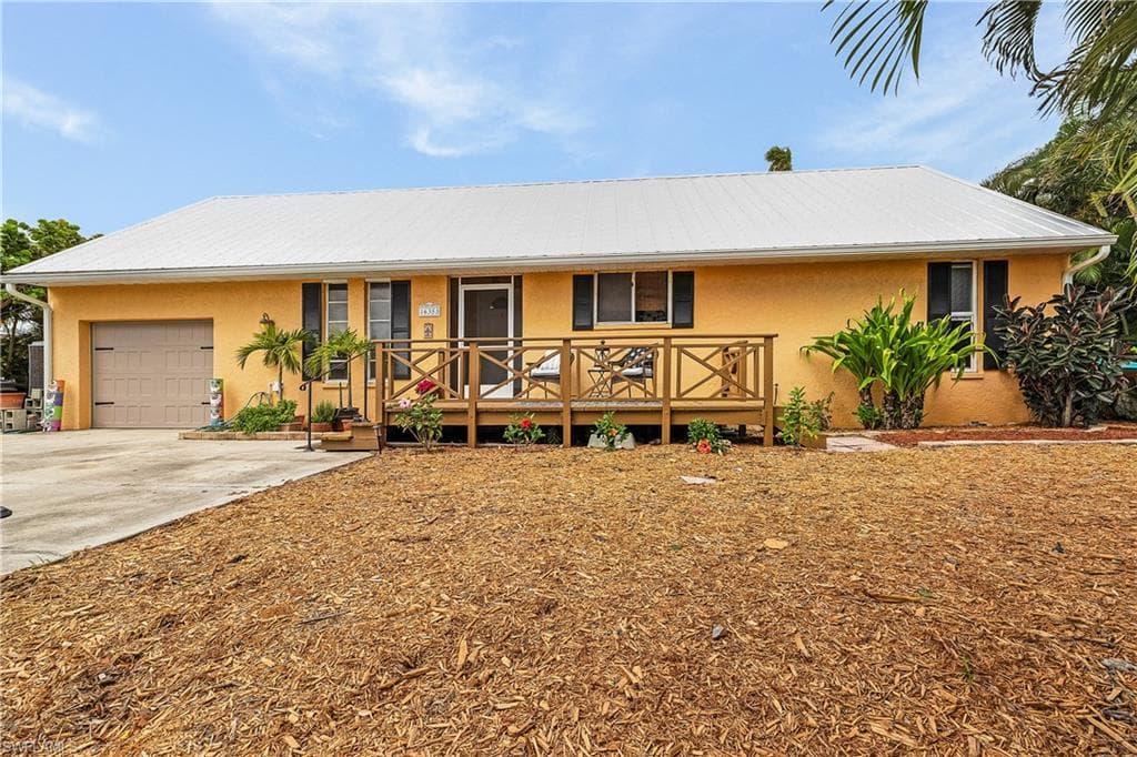 16353 Buccaneer ST BOKEELIA, FL 33922
