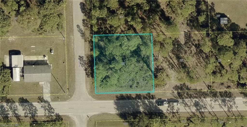 801 E 10th ST LEHIGH ACRES, FL 33972