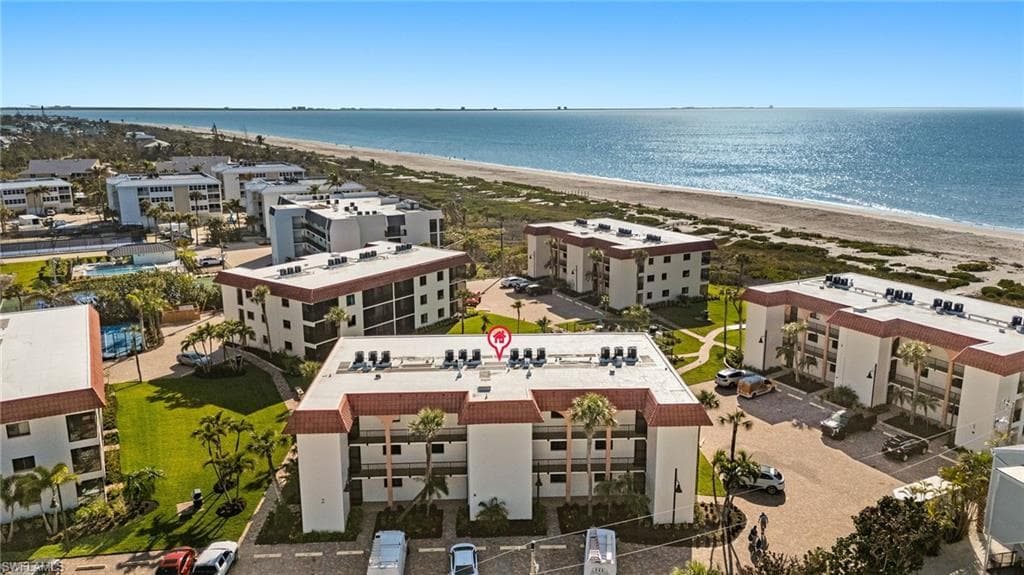 671 E Gulf DR 2C2 SANIBEL, FL 33957