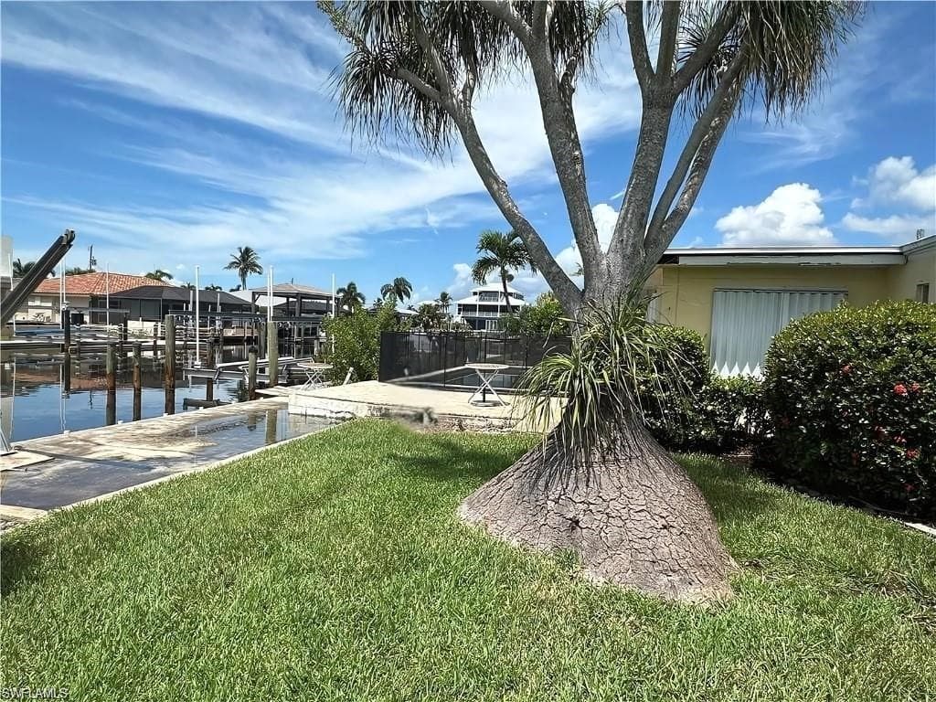 12 Bayview BLVD FORT MYERS BEACH, FL 33931