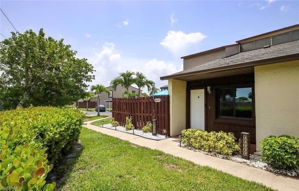 8849 Somerset BLVD FORT MYERS, FL 33919