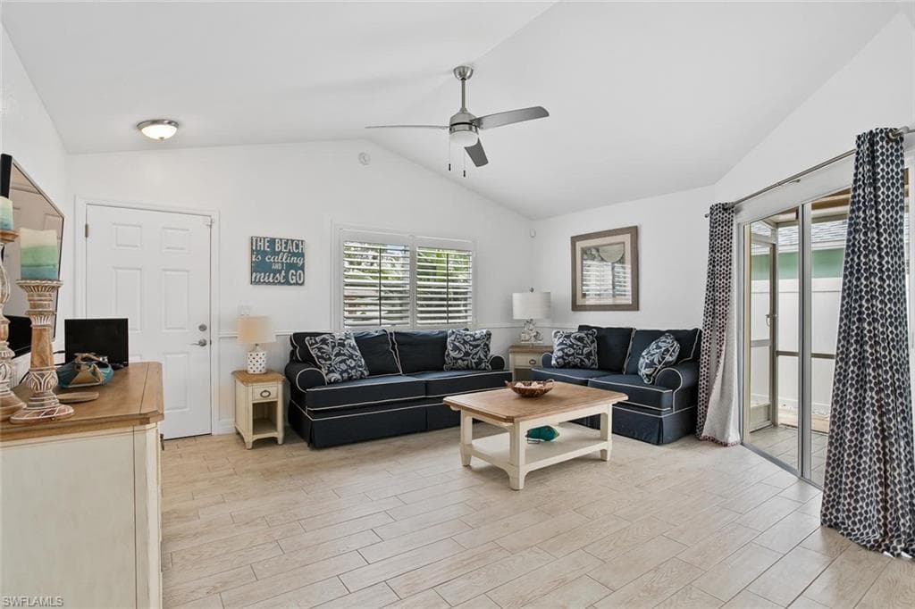 534 96th AVE N NAPLES, FL 34108