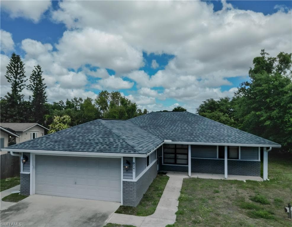 8241 Harrisburg DR FORT MYERS, FL 33967