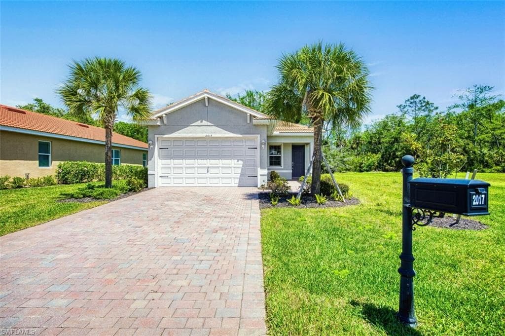 2017 Summersweet DR ALVA, FL 33920