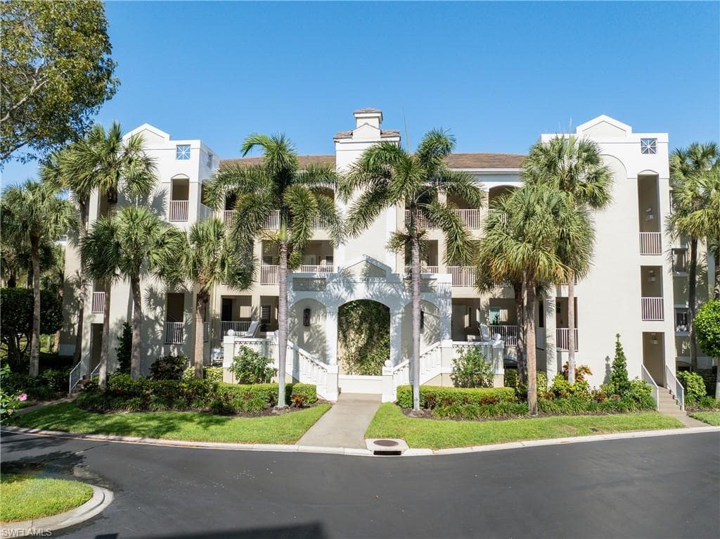 7686 Pebble Creek CIR 301 NAPLES, FL 34108