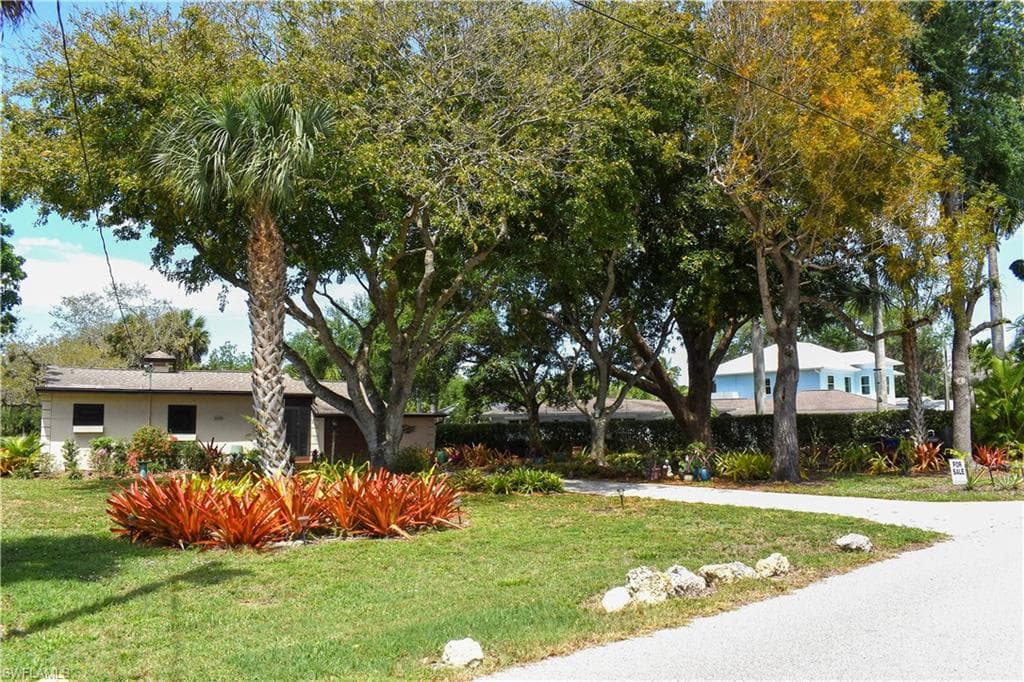 27213 Rio Vista CIR BONITA SPRINGS, FL 34135