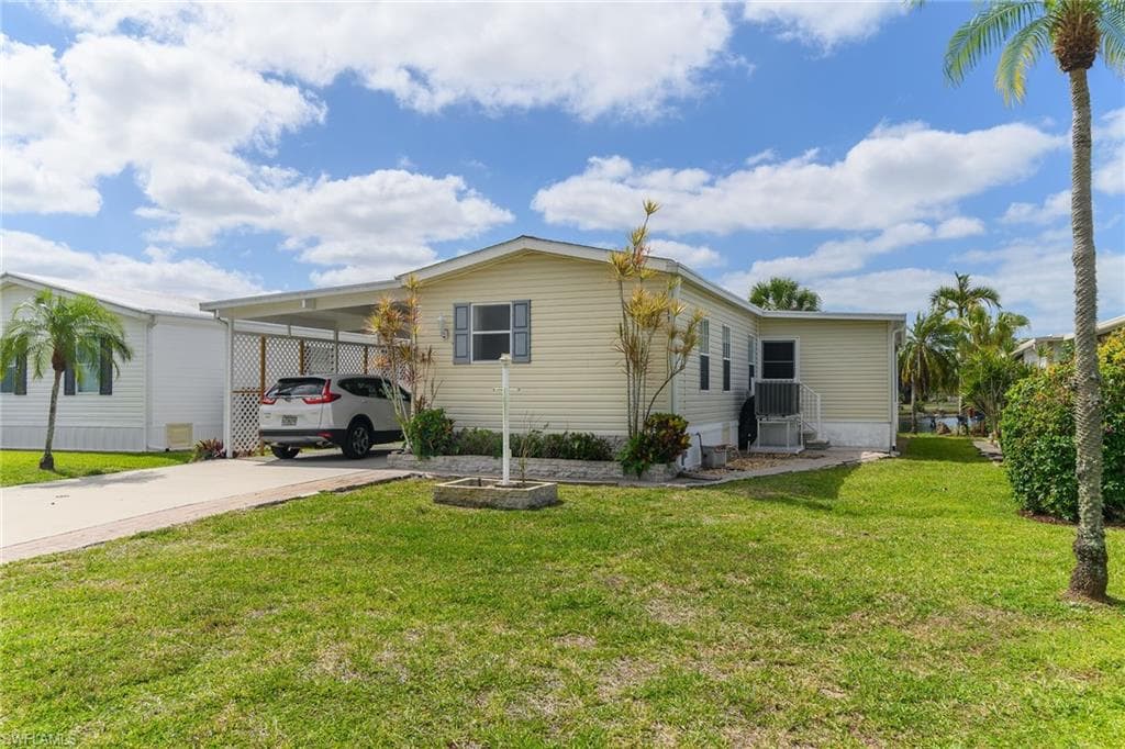 33 Monaco TER NAPLES, FL 34112