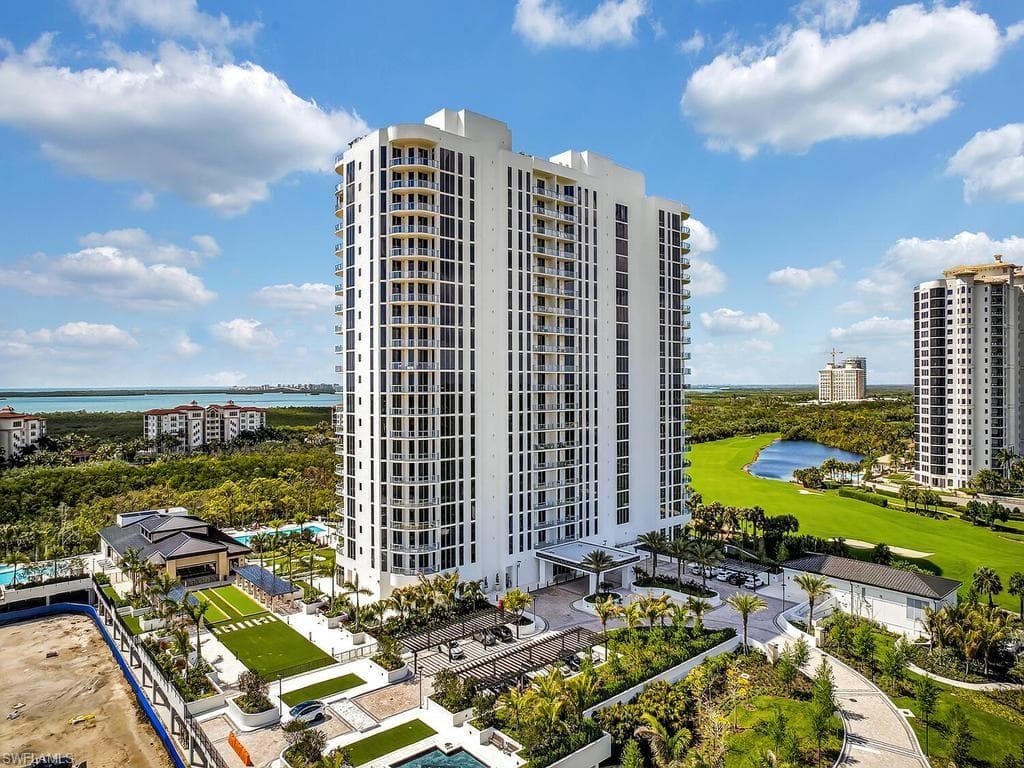 4810 PELICAN COLONY BLVD 304 BONITA SPRINGS, FL 34134