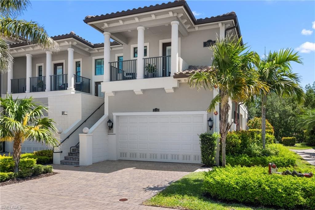 2488 Breakwater WAY 102 NAPLES, FL 34112