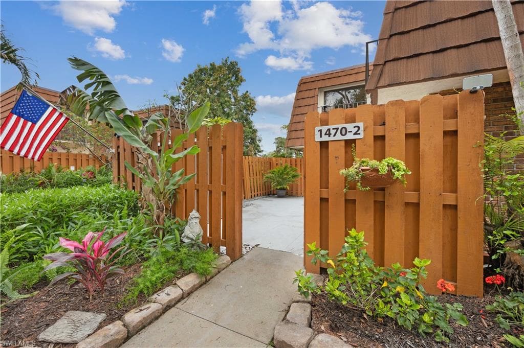 1470 Park Shore CIR 2 FORT MYERS, FL 33901