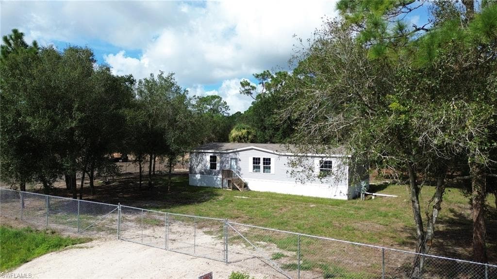 860 N Live Oak ST CLEWISTON, FL 33440
