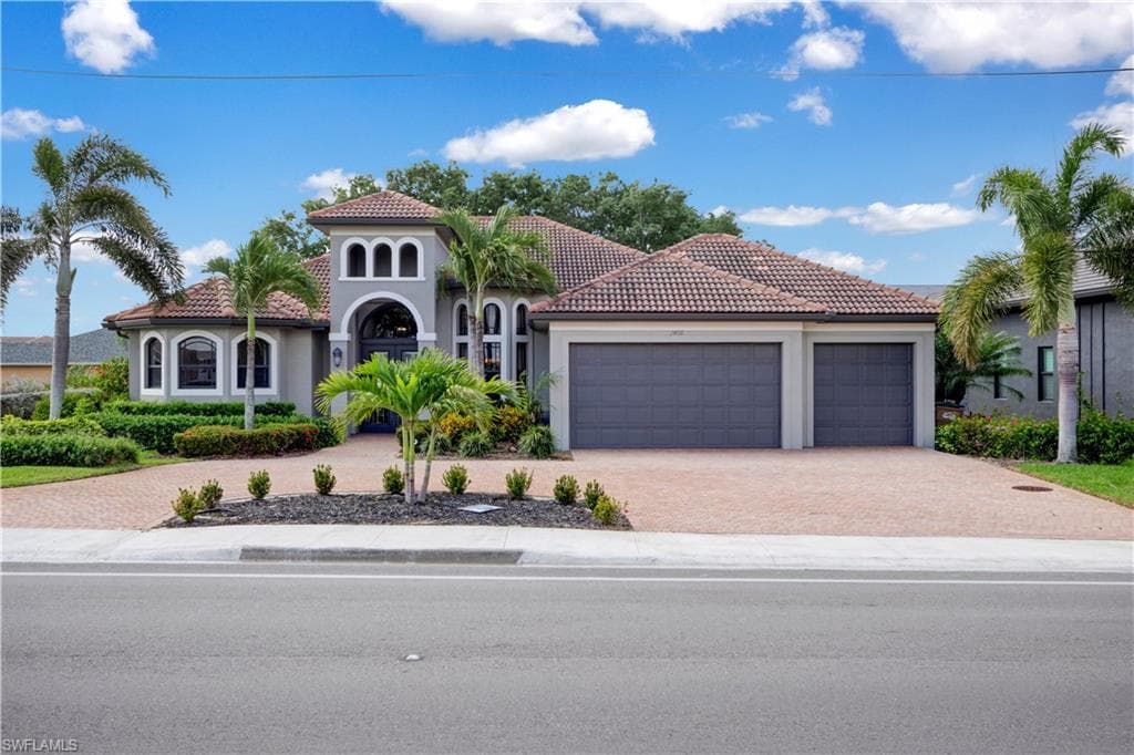 1406 Cape Coral PKWY W CAPE CORAL, FL 33914