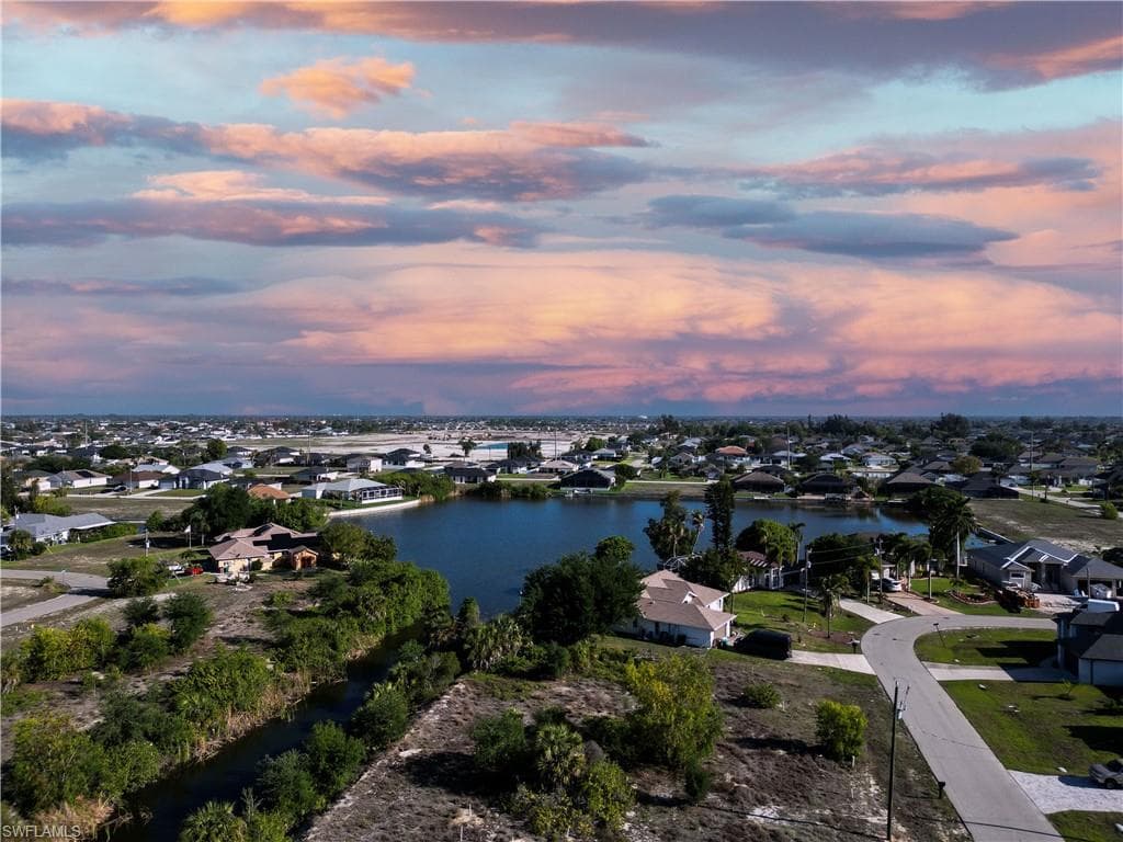 138 SW 9th PL CAPE CORAL, FL 33991
