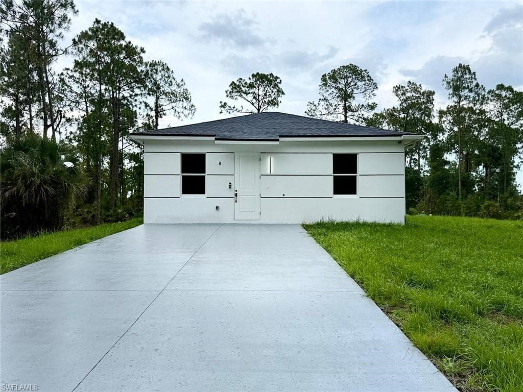 8 Fitch AVE LEHIGH ACRES, FL 33936