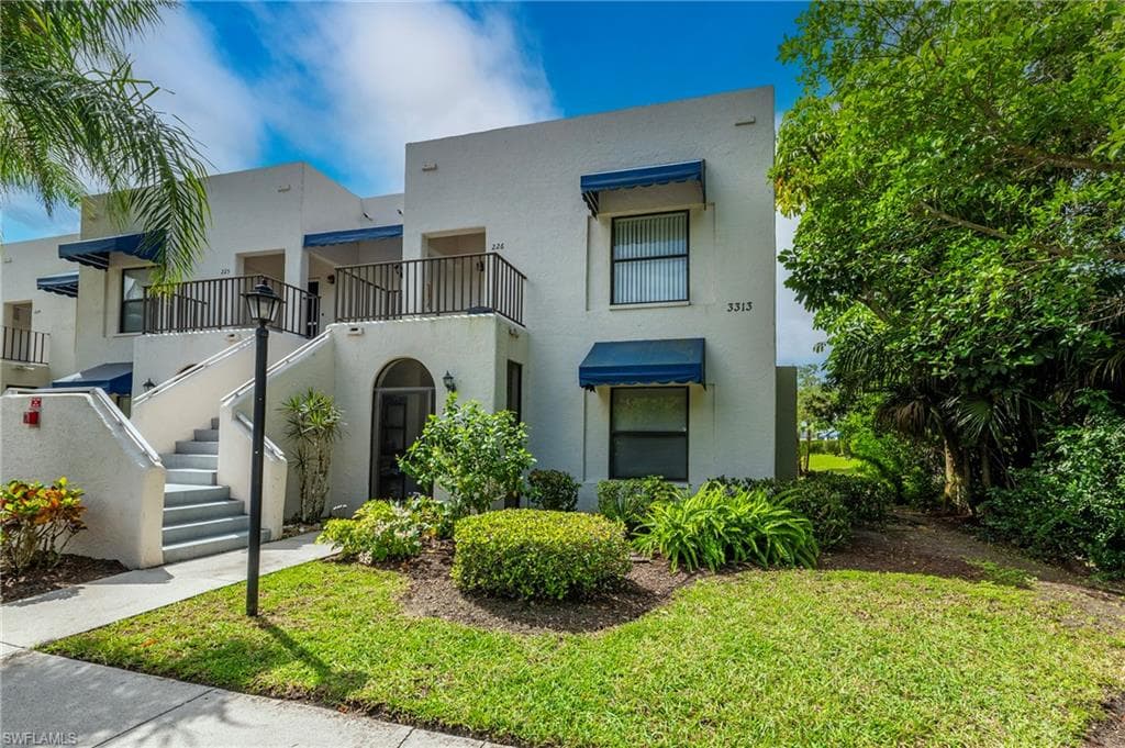 3313 Europa DR 216 NAPLES, FL 34105