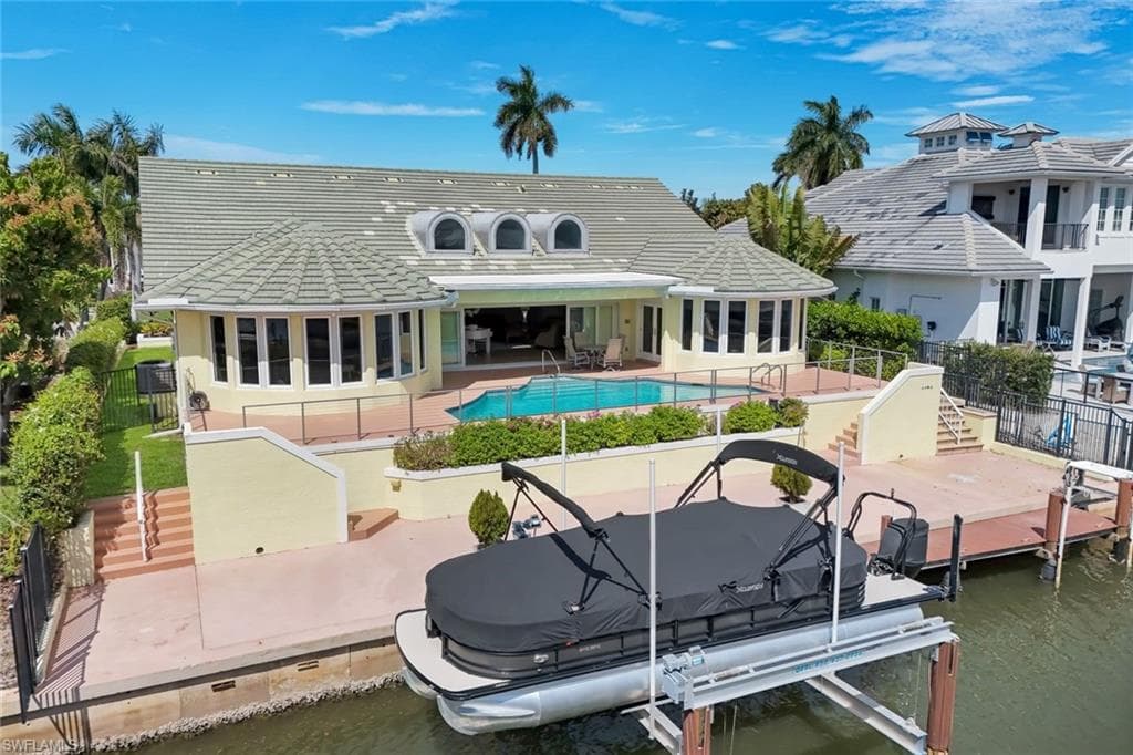 2147 Snook DR NAPLES, FL 34102