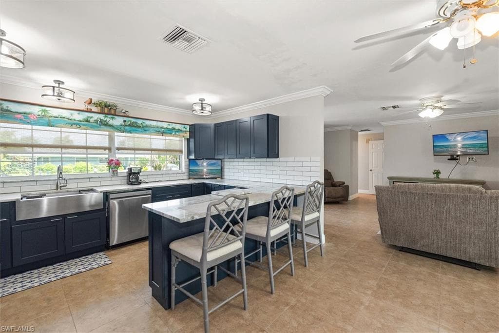 1720 Club House RD W NORTH FORT MYERS, FL 33917
