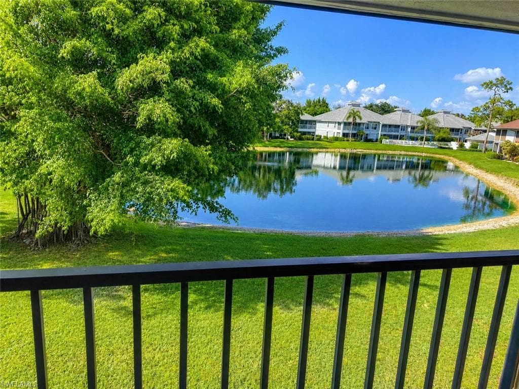 800 MISTY PINES CIR 202 NAPLES, FL 34105