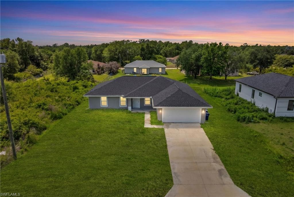 2605 57th ST W LEHIGH ACRES, FL 33971
