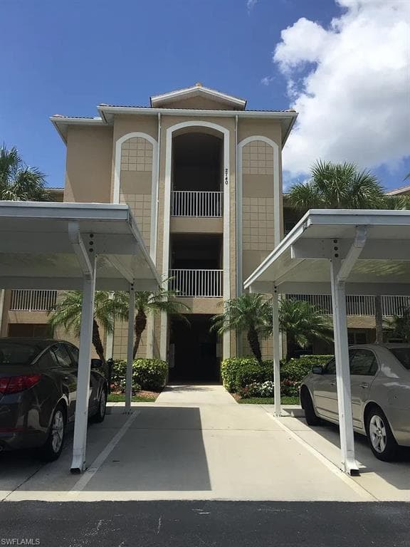 2740 CYPRESS TRACE CIR 2738 NAPLES, FL 34119