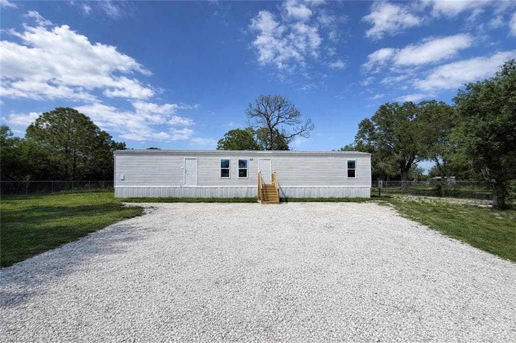 163 Avenida Del Sur CLEWISTON, FL 33440