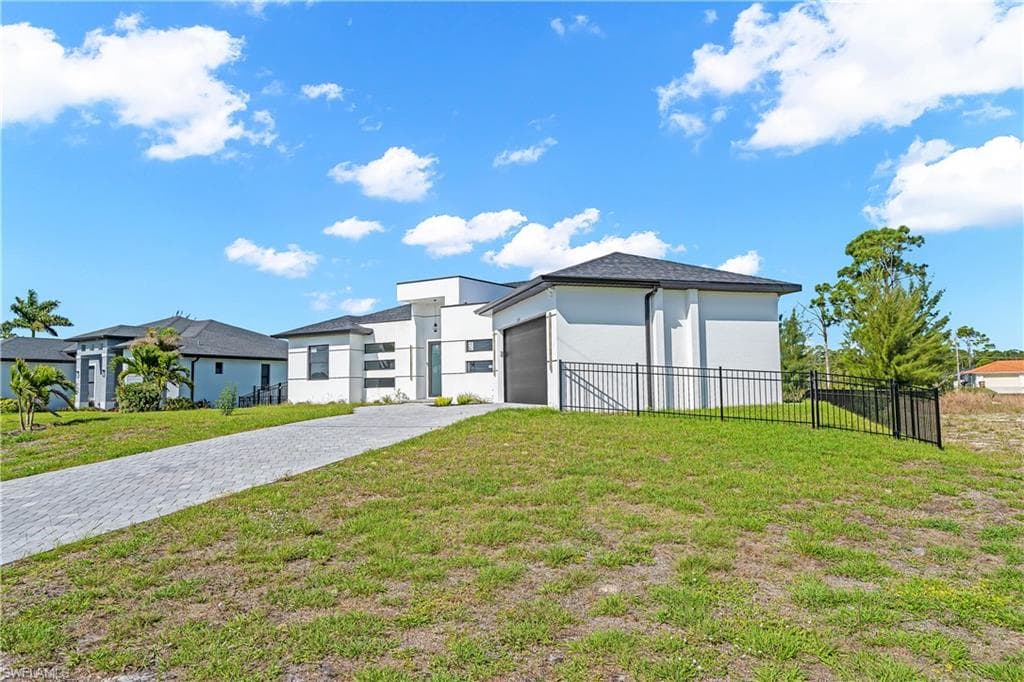 2304 23rd AVE CAPE CORAL, FL 33993