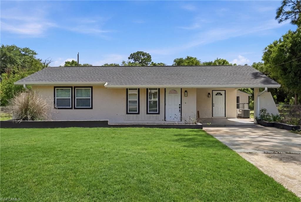 1702 E 6th ST LEHIGH ACRES, FL 33972