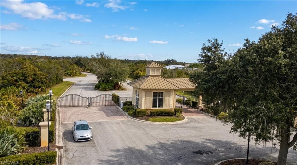 22820 Yellow Button LN ALVA, FL 33920