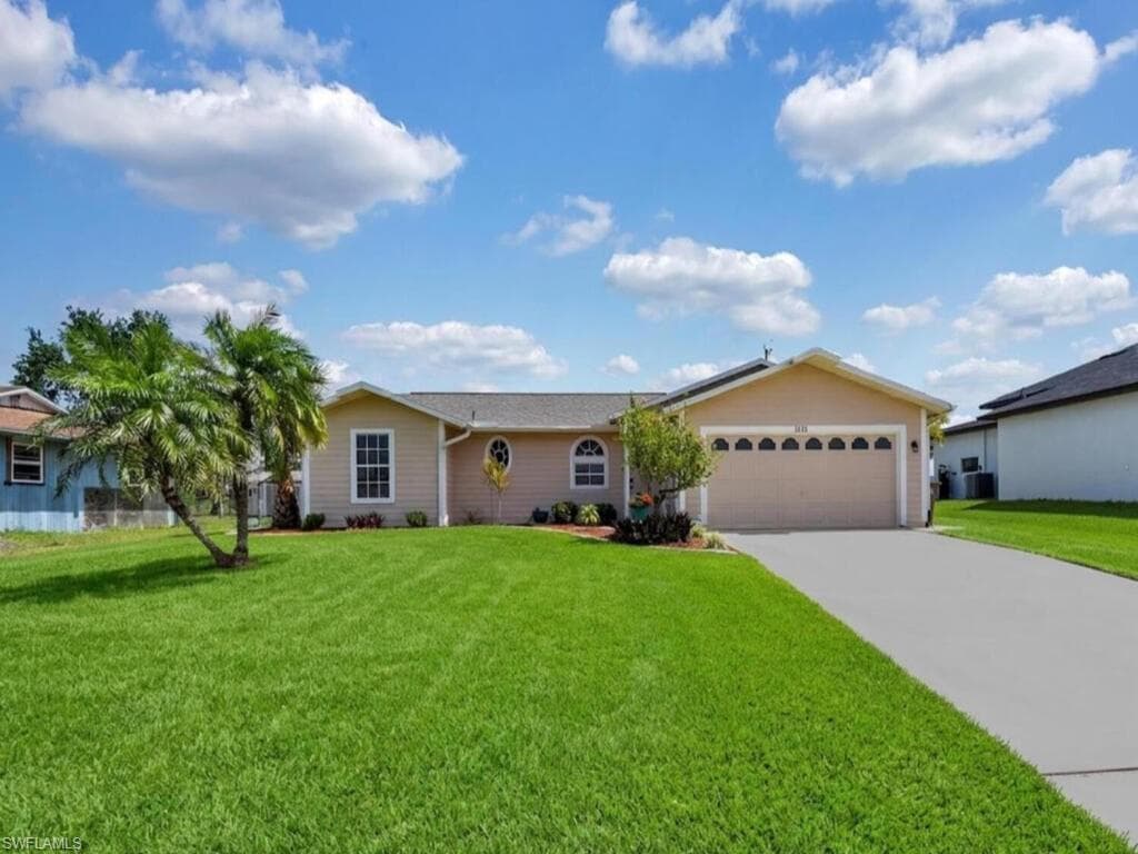 1135 NE 2nd PL CAPE CORAL, FL 33909