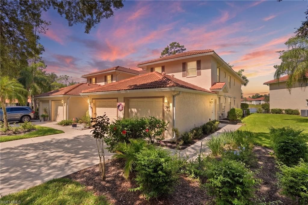 340 Robin Hood CIR 102 NAPLES, FL 34104