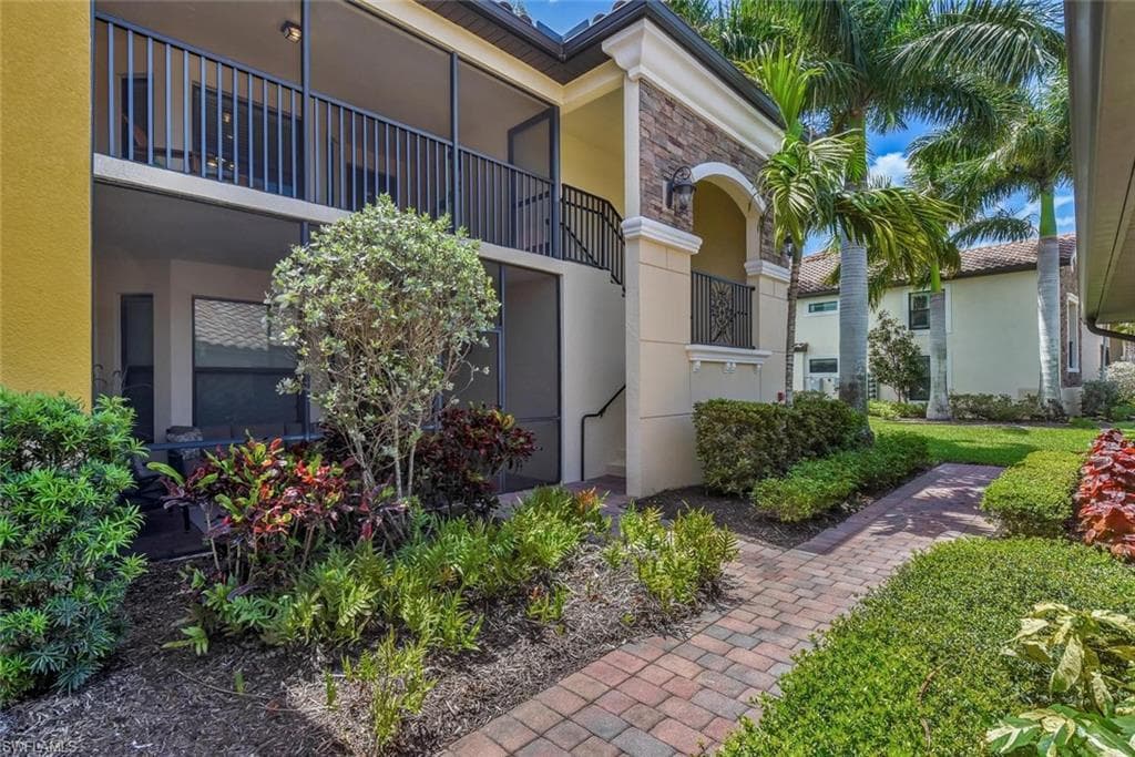9528 Avellino WAY 2526 NAPLES, FL 34113
